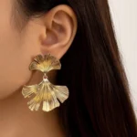 گوشواره برگی